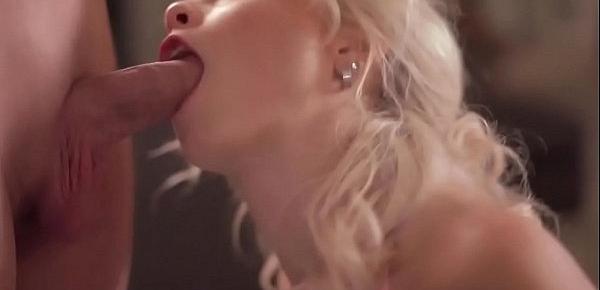  CFNM Oral Sex From Excellent Blonde